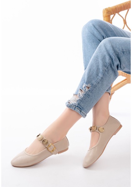 Bej Baret Tokalı Günlük Bayan Ayakkabı