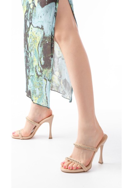 Kadın Bej Rugan Taşlı Platformlu Topuklu Terlik fiyatları