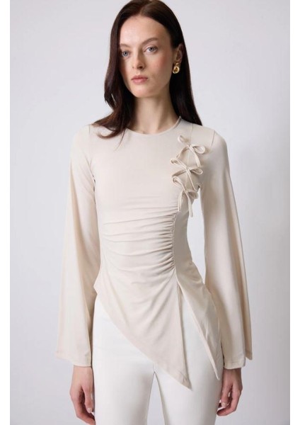 Fiyonk Detaylı Drapeli Bluz Taş