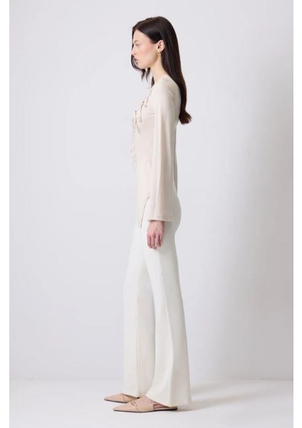 Fiyonk Detaylı Drapeli Bluz Taş