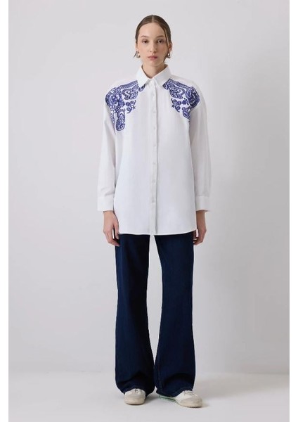 Önü Nakışlı Oversize Gömlek Ekru