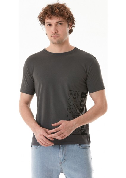 Boston Yazı Baskılı Bisiklet Yaka Tişört