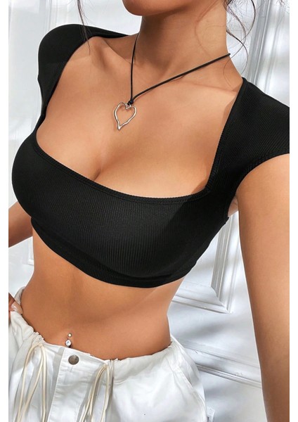 Kadın Siyah Sırt Dekolteli ve Boyundan Bağlamalı Yarım Kol Crop Top Bluz modelleri