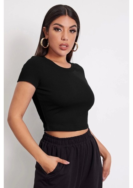 Kadın Siyah Yuvarlak Yaka Yarım Kol Crop Top Bluz fırsatları