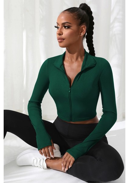 Kadın Yeşil Uzun Kol Fermuarlı Parmak Geçme Detaylı Dik Yaka Crop Top Bluz