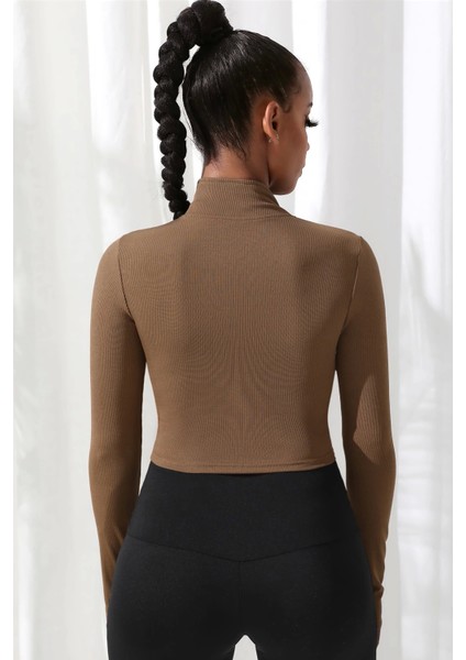 Kadın Kahverengi Uzun Kol Fermuarlı Parmak Geçme Detaylı Dik Yaka Crop Top Bluz indirimleri