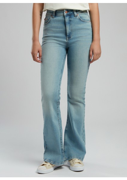 Yüksek Bel Ispanyol Paça Straight Kadın Denim Pantolon 252 Lcf 121011 Luna Selına Lıght fiyatları