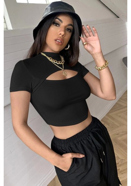 Kadın Siyah Göğüs Dekolteli Yarım Kollu Cut Out Crop Top Bluz modelleri