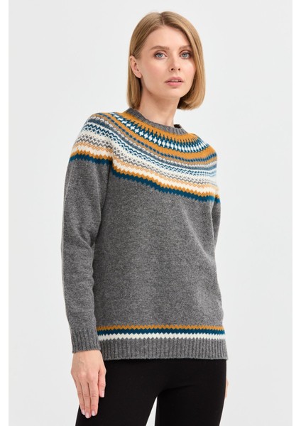 Kadın Sıfır Yaka Işleme Desenli Yün Kazak Füme