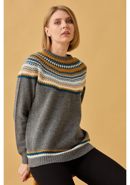 Kadın Sıfır Yaka Işleme Desenli Yün Kazak Füme fırsatları