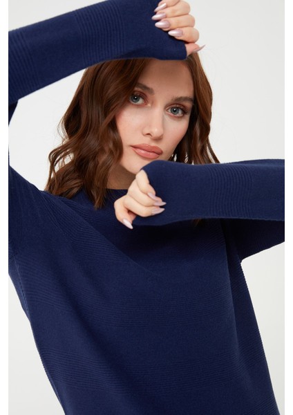 Kadın Dikişsiz Örgü Kazak 02421280 Lacivert modelleri