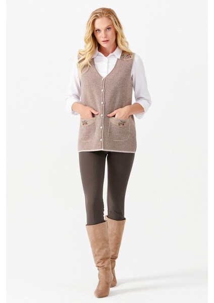 Kadın V Yaka Omuzu Cep Kapağı Keçeli Işlemeli Düğmeli Yelek V.bej fiyatları