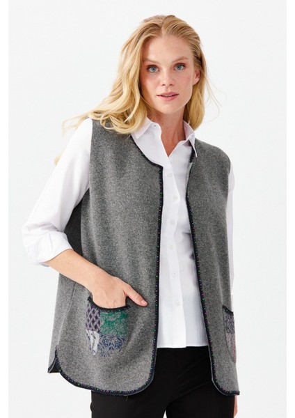 Kadın Sıfır Yaka Su Taşı Boncuk Işlemeli Kısa Yelek Füme