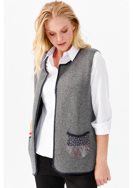 Kadın Sıfır Yaka Su Taşı Boncuk Işlemeli Kısa Yelek Füme indirimleri