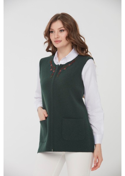 Kadın Sıfır Yaka Papatya Işlemeli Yün Yelek Yeşil