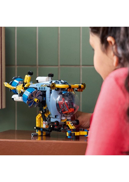 ® Technic Derin Deniz Araştırma Denizaltısı 42201 - 9 Yaş & Üzeri Çocuklar için Yaratıcı Oyuncak Yapım Seti (413 P)