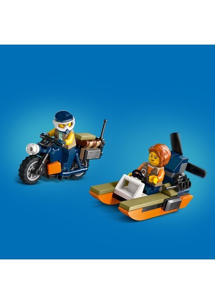 ® City Orman Kaşifinin Helikopteri Kamp Yerinde 60437 - 8 Yaş & Üzeri Çocuklar için Yaratıcı Oyuncak Yapım Seti (881 Parça)