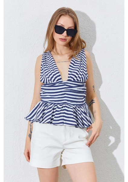 Kadın Lacivert Önü Arkası V Beli Drapeli Peplum Bluz fiyatları