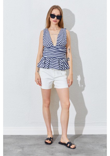 Kadın Lacivert Önü Arkası V Beli Drapeli Peplum Bluz fırsatları