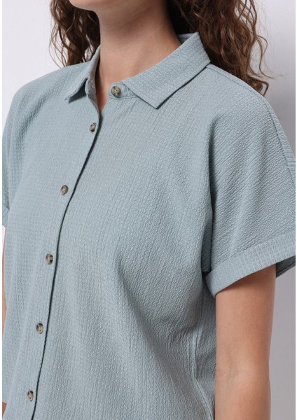 Regular Fit Shirt Neck Jakarlı Kadın Yeşil Kısa Kol Tişört fırsatları