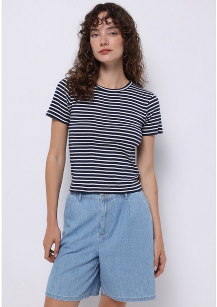 Slim Fit Yuvarlak Yaka Çizgili Kadın Lacivert Kısa Kol Tişört