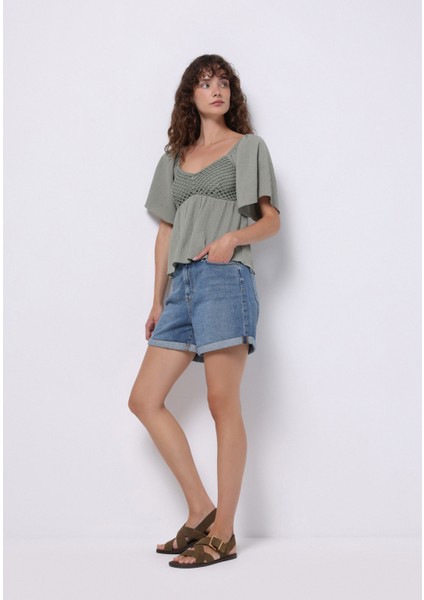 Regular Fit V Yaka Jakarlı Kadın Yeşil Kısa Kol Tişört modelleri