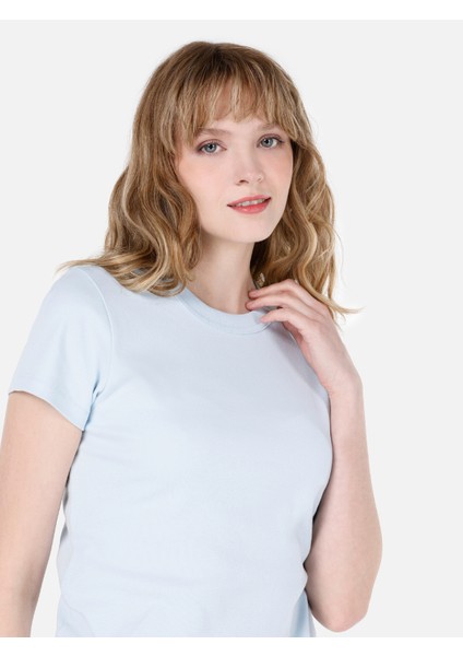 Slim Fit Yuvarlak Yaka Düz Kadın Mavi Kısa Kol Tişört fırsatları