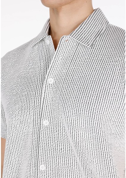 Regular Fit Polo Yaka Jakarlı Erkek Gri Kısa Kol Tişört fırsatları