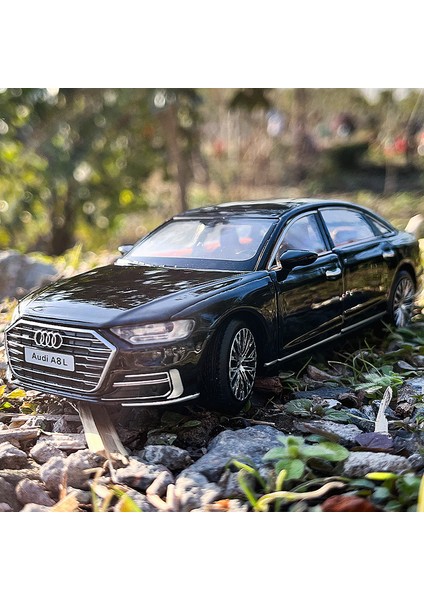 1:32 A8 Alaşım Araba Modeli Diecast Metal Oyuncak Araçlar Araba Modeli Yüksek Simülasyon Ses ve Işık Koleksiyonu Çocuk Oyuncak Hediyeler (Yurt Dışından)