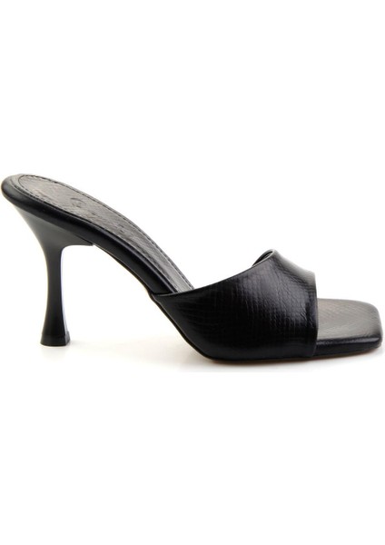 Siyah Kadın Terlik K04869012707