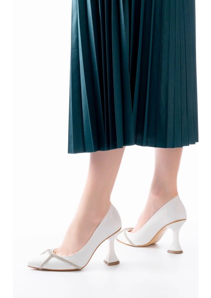 Nut Günlük Sarmal Taşlı Topuklu Kadın Ayakkabı