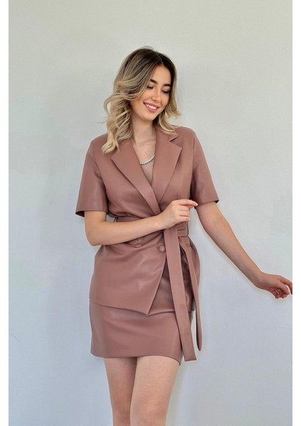 Pudra Deri Ceket ve Etek Takım