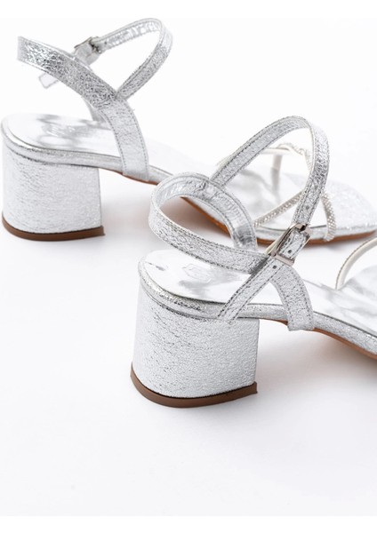 Kadın Siyah Ince Sarmal Bantlı Topuklu Ayakkabı indirimleri