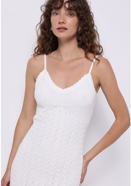 Slim Fit Düz Kadın Beyaz Askılı Elbise modelleri