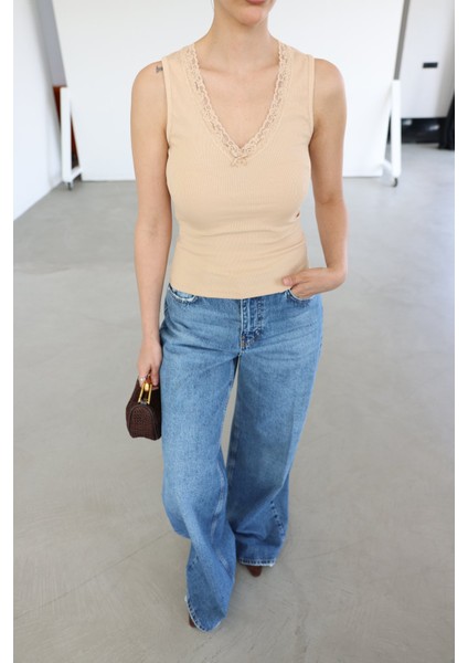 Dantelli V Yaka Kolsuz Bluz fırsatları