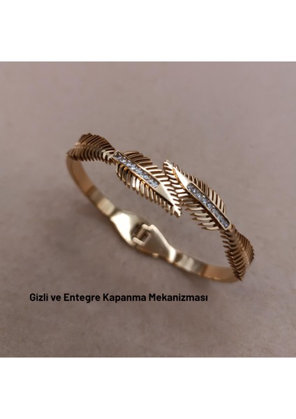 Göz Alıcı Yaprak Detaylı Taşlı Kelepçe Bileklik modelleri