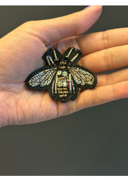 Nakış Işleme Taşlı Kelebek Broş Yaka Iğnesi Aksesuar 6x5 cm fiyatları