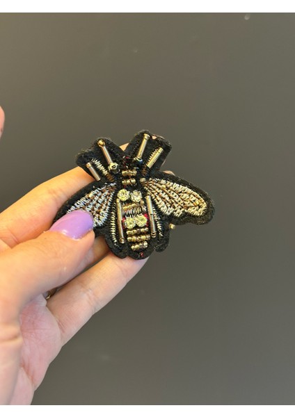 Nakış Işleme Taşlı Kelebek Broş Yaka Iğnesi Aksesuar 6x5 cm fırsatları