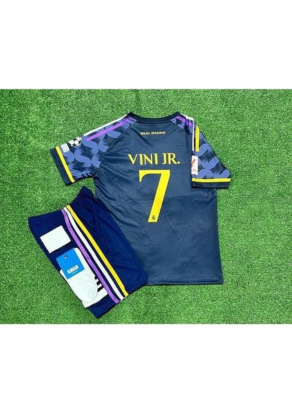 R. Madrid 2023/24 Sezon Vini Jr Deplasman Çocuk Forması 4'Lü Set