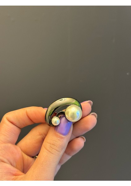 Inci Boncuklu Çelik Yaka Iğnesi Broş Giyim Aksesuarı 4x2 cm