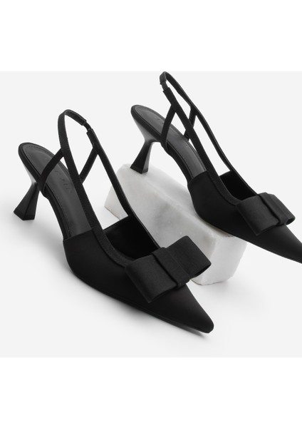 Kadın Stiletto Sivri Burun Fiyonk Detaylı Arkası Açık Topuklu Ayakkabı Togan