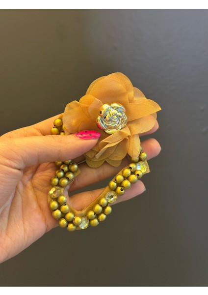 Sarı Boncuklu Çiçekli Kalp Arma Dikiş Aksesuarı 10X8 cm modelleri