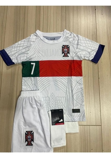 Portekiz 2022-23 Sezon Cristiano Ronaldo Deplasman Çocuk Forması 4'Lü Set modelleri