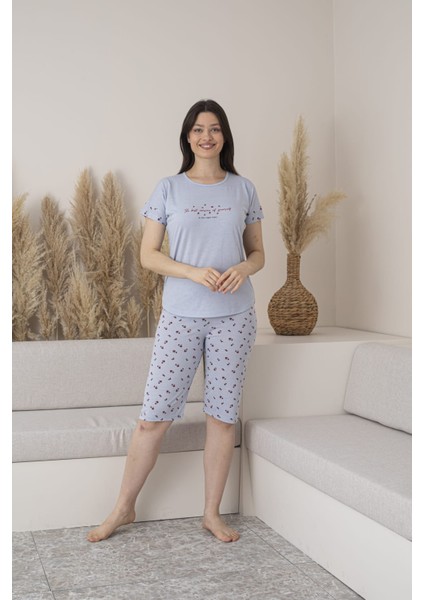 Kadın Çiçek Desenli Viskon Kısa Kol Pijama Kapri Takımı-Gri