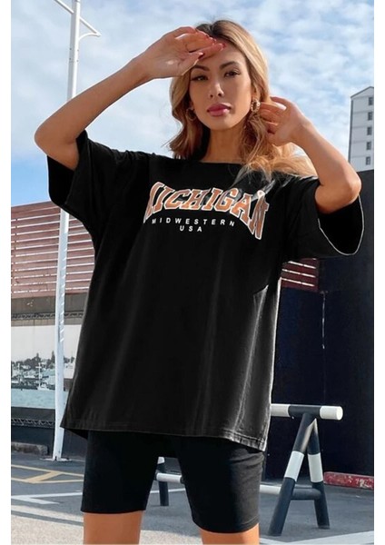 Kadın Siyah Oversize Michigan Baskılı Bisiklet Yaka T-Shirt modelleri