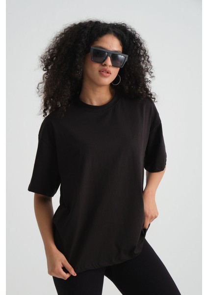 Oversize Basic Tişört Siyah fırsatları