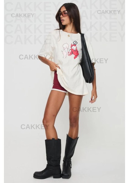 Melek ve Şeytan Baskılı Oversize T-Shirt fiyatları