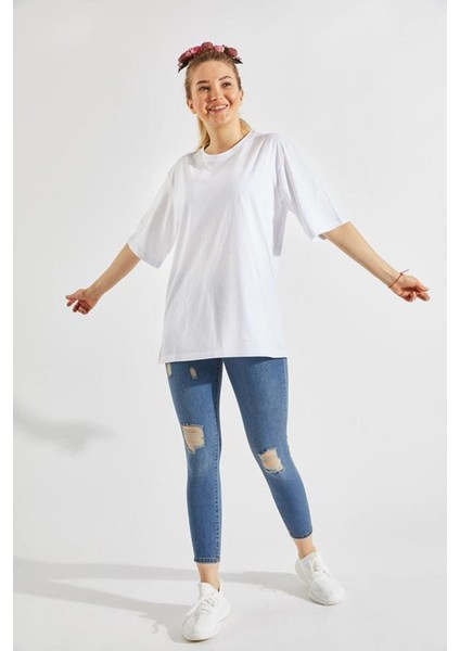 Beyaz Basicoversize Bisiklet Yaka Kısa Kollu T-Shirt