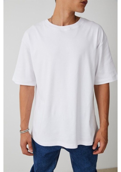 Beyaz Basicoversize Bisiklet Yaka Kısa Kollu T-Shirt modelleri