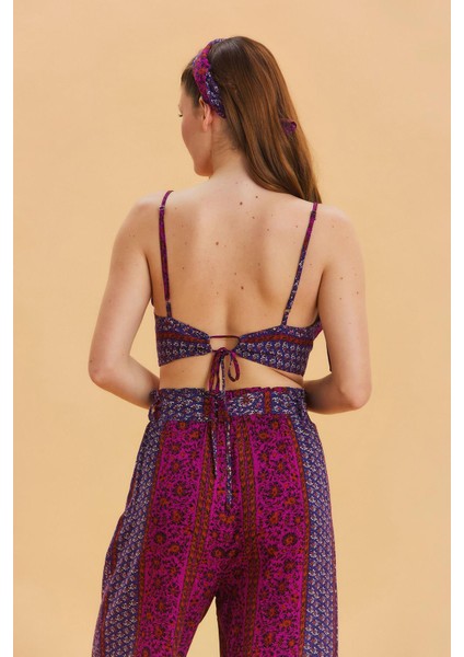 Bağcıklı Sırtı Açık Ayarlanabilir Crop Bluz